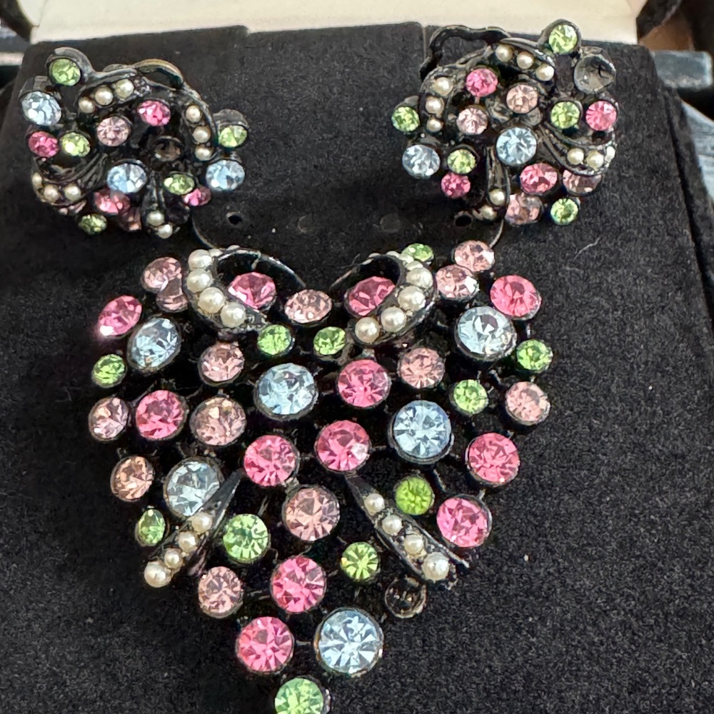 ART vintage heart brooch and earrings jewelry set